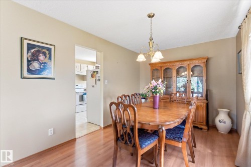 886 Knottwood Road S, Edmonton, AB - Indoor Photo Showing Dining Room