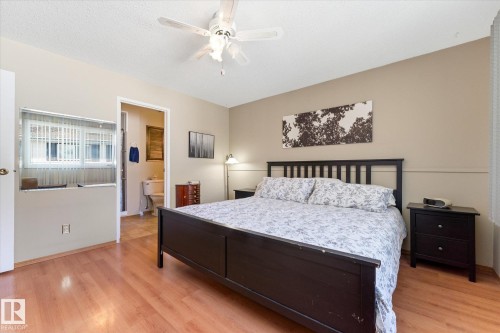 886 Knottwood Road S, Edmonton, AB - Indoor Photo Showing Bedroom
