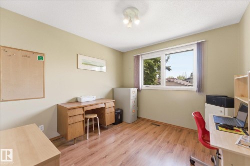 886 Knottwood Road S, Edmonton, AB - Indoor Photo Showing Office