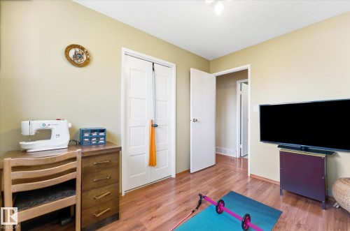 886 Knottwood Road S, Edmonton, AB - Indoor