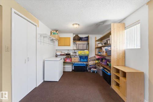 886 Knottwood Road S, Edmonton, AB - Indoor