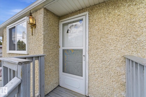 886 Knottwood Road S, Edmonton, AB - Outdoor With Exterior
