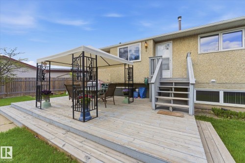 886 Knottwood Road S, Edmonton, AB - Outdoor