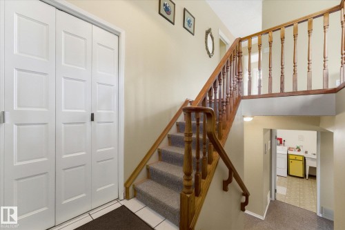 886 Knottwood Road S, Edmonton, AB - Indoor Photo Showing Other Room