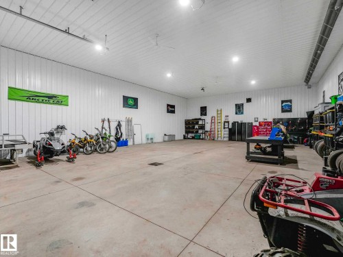 60030 Range Road 225, Rural Thorhild County, AB - Indoor