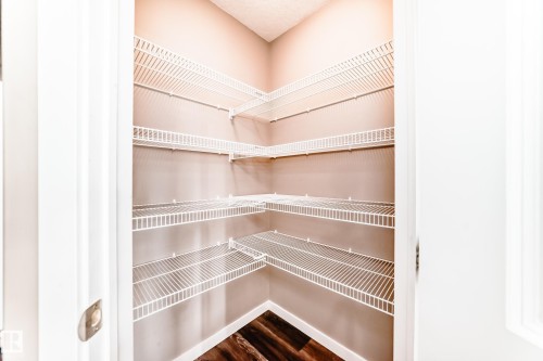 16737 60St, Edmonton, AB - Indoor With Storage