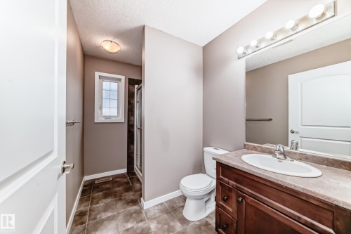 16737 60St, Edmonton, AB - Indoor Photo Showing Bathroom