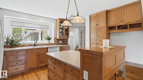 9611 77 Avenue, Edmonton, AB - Indoor Photo Showing Kitchen With Double Sink