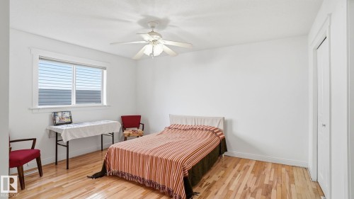 9611 77 Avenue, Edmonton, AB - Indoor Photo Showing Bedroom