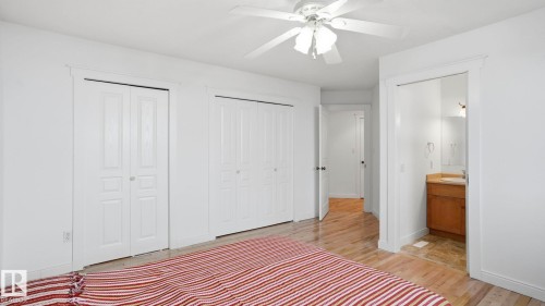 9611 77 Avenue, Edmonton, AB - Indoor Photo Showing Other Room