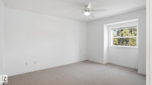 9611 77 Avenue, Edmonton, AB - Indoor Photo Showing Other Room