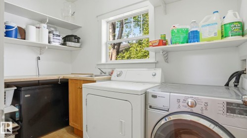 9611 77 Avenue, Edmonton, AB - Indoor Photo Showing Laundry Room