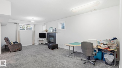 9611 77 Avenue, Edmonton, AB - Indoor
