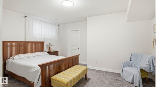 9611 77 Avenue, Edmonton, AB - Indoor Photo Showing Bedroom