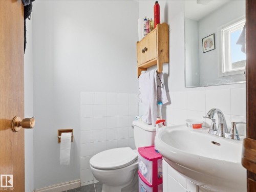 14320 117 Street, Edmonton, AB - Indoor Photo Showing Bathroom
