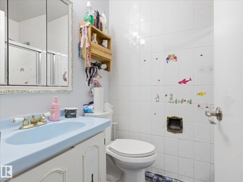 14320 117 Street, Edmonton, AB - Indoor Photo Showing Bathroom