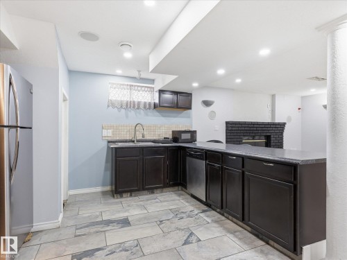 14320 117 Street, Edmonton, AB - Indoor Photo Showing Kitchen