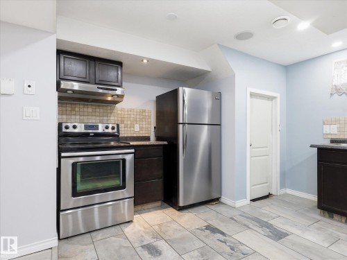 14320 117 Street, Edmonton, AB - Indoor Photo Showing Kitchen