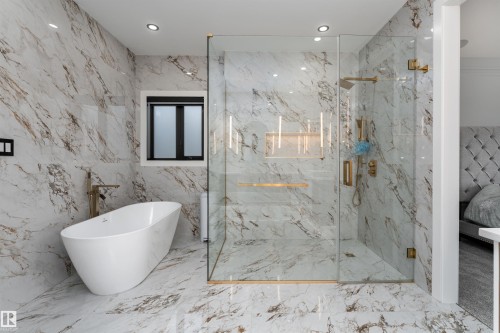 16511 8 Street, Edmonton, AB - Indoor Photo Showing Bathroom
