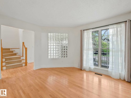 9642 100 Street, Edmonton, AB - Indoor Photo Showing Other Room