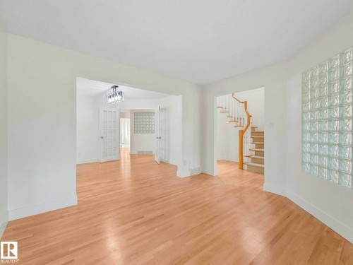 9642 100 Street, Edmonton, AB - Indoor Photo Showing Other Room