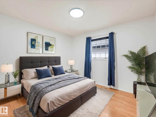 9642 100 Street, Edmonton, AB - Indoor Photo Showing Bedroom