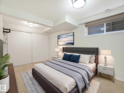 9642 100 Street, Edmonton, AB - Indoor Photo Showing Bedroom