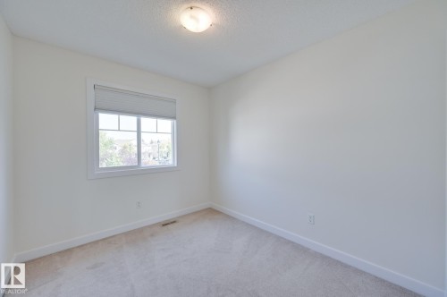 38 6032 38 Avenue, Edmonton, AB - Indoor Photo Showing Other Room