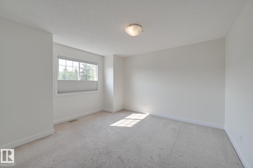 38 6032 38 Avenue, Edmonton, AB - Indoor Photo Showing Other Room