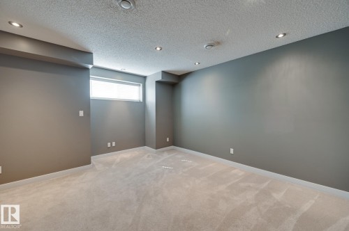 38 6032 38 Avenue, Edmonton, AB - Indoor Photo Showing Other Room