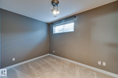 38 6032 38 Avenue, Edmonton, AB - Indoor Photo Showing Other Room