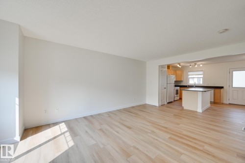 38 6032 38 Avenue, Edmonton, AB - Indoor