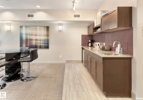 327 508 Griesbach Parade, Edmonton, AB - Indoor