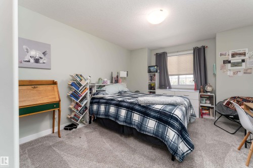 16805 55 Street, Edmonton, AB - Indoor Photo Showing Bedroom
