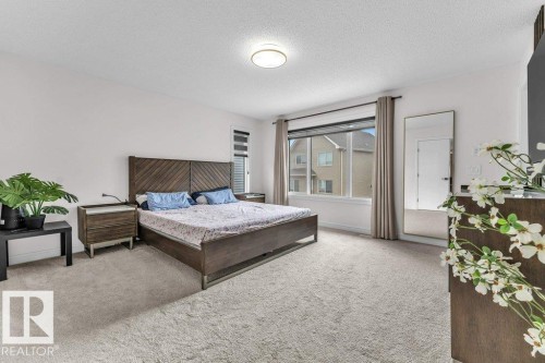 2107 14 Avenue, Edmonton, AB - Indoor Photo Showing Bedroom