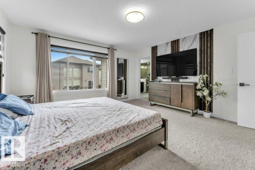 2107 14 Avenue, Edmonton, AB - Indoor Photo Showing Bedroom