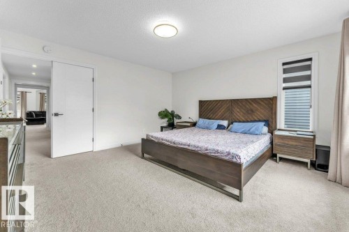 2107 14 Avenue, Edmonton, AB - Indoor Photo Showing Bedroom