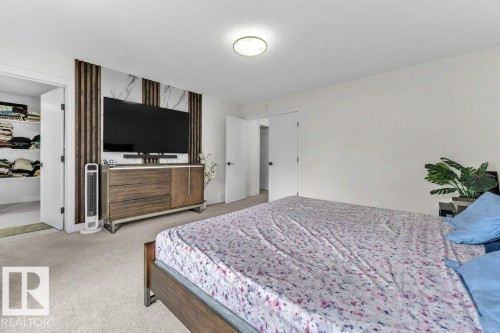 2107 14 Avenue, Edmonton, AB - Indoor Photo Showing Bedroom
