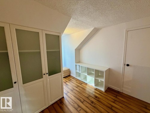 6719 112A Street Nw, Edmonton, AB - Indoor Photo Showing Other Room