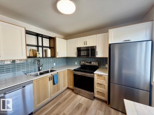6719 112A Street Nw, Edmonton, AB - Indoor Photo Showing Kitchen With Double Sink With Upgraded Kitchen
