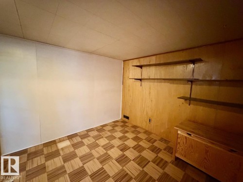 6719 112A Street Nw, Edmonton, AB - Indoor Photo Showing Other Room