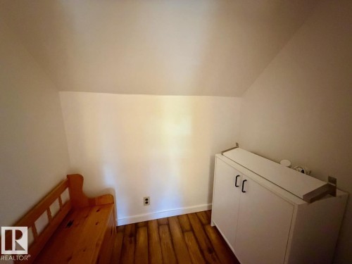 6719 112A Street Nw, Edmonton, AB - Indoor Photo Showing Other Room