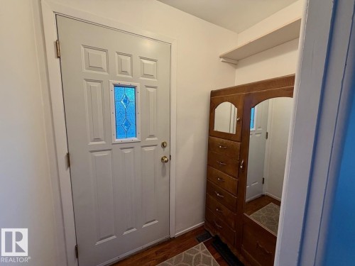 6719 112A Street Nw, Edmonton, AB - Indoor Photo Showing Other Room