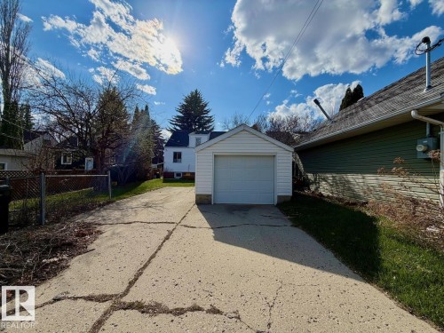 6719 112A Street Nw, Edmonton, AB - Outdoor