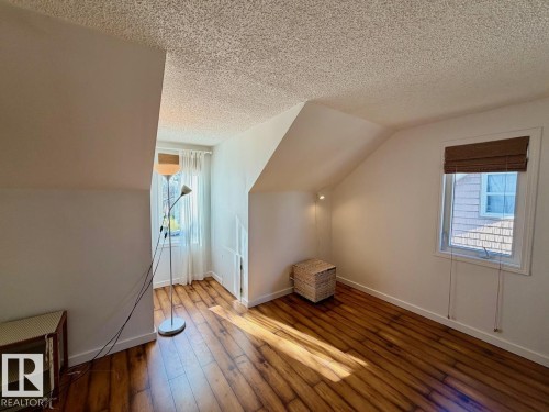 6719 112A Street Nw, Edmonton, AB - Indoor Photo Showing Other Room