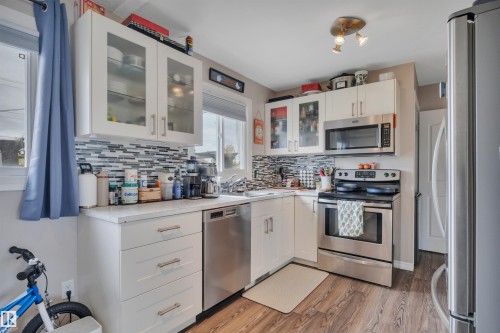 13432 58 Street, Edmonton, AB - Indoor Photo Showing Kitchen With Stainless Steel Kitchen With Upgraded Kitchen