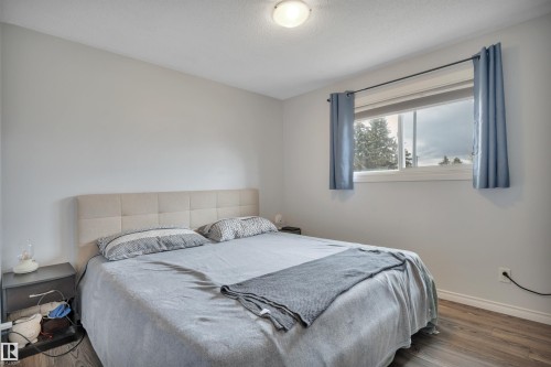 13432 58 Street, Edmonton, AB - Indoor Photo Showing Bedroom