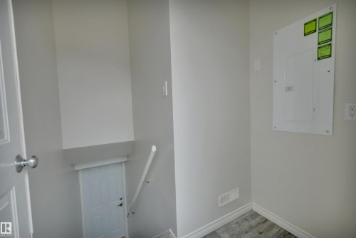 13432 58 Street, Edmonton, AB - Indoor Photo Showing Other Room