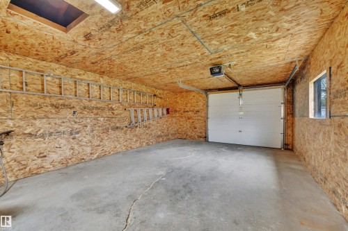 13432 58 Street, Edmonton, AB - Indoor Photo Showing Garage