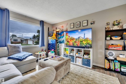 13432 58 Street, Edmonton, AB - Indoor Photo Showing Other Room